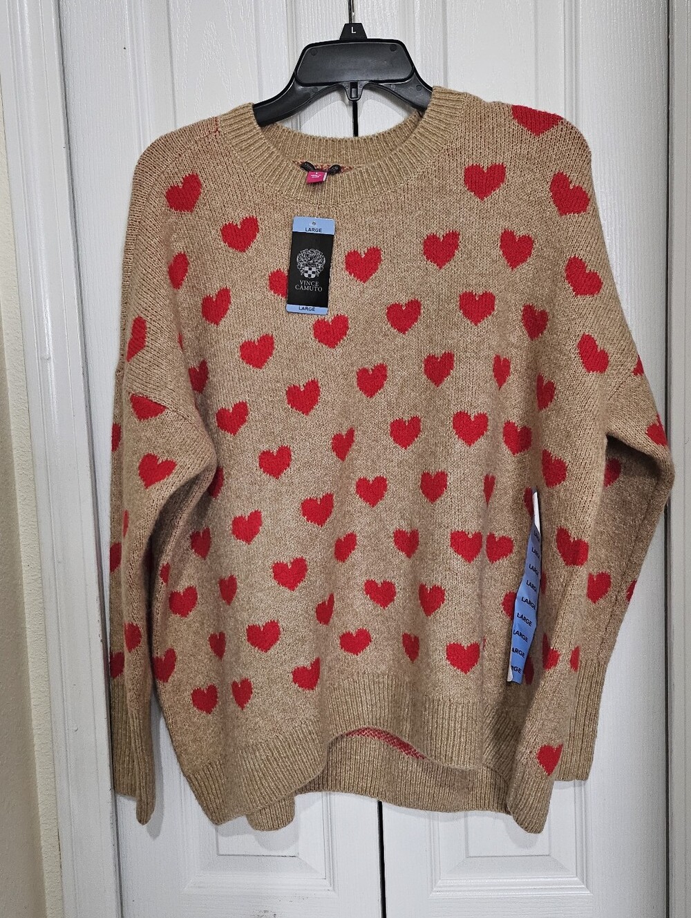 NWT Vince Camuto Heart Print Sweater Women’s Large Camel Red Hearts Crew Neck Kn - Picture 2 of 11